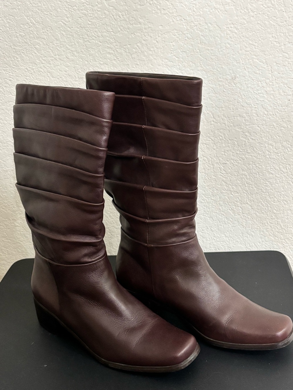 White Mountain Sharpei Women's 6.5M Brown Leather Mid-Calf Ruched Boots